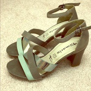 Heels size EU 37, brand new never worn
